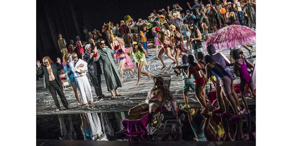 Staging of “Peer Gynt” after Hendrik Ibsen at the National Opera Norway in Oslo. Stage design: Katrin Nottrodt. 