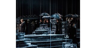 Iscenesættelse af "Peer Gynt" efter Henrik Ibsen instrueret af Sigrid Strøm Reibo i Den Norske Opera i Oslo. Scenografi: Katrin Nottrodt. 