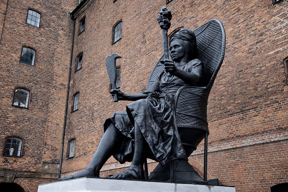Colonial history: On March 31 2018 the 7 meter high sculpture “I am Queen Mary” was revealed at the West Indian Storehouse in Copenhagen Harbor. The sculpture was made by Danish artist Jeanette Ehlers in collaboration with Virgin Islands artist La Vaughn Belle. The motif is that of Mary Thomas who was behind the biggest worker's uprising in St. Croix in 1878 and is a symbol of the Danish colonial past. The artists hope to further a dialog about the Danish role in colonial times.
