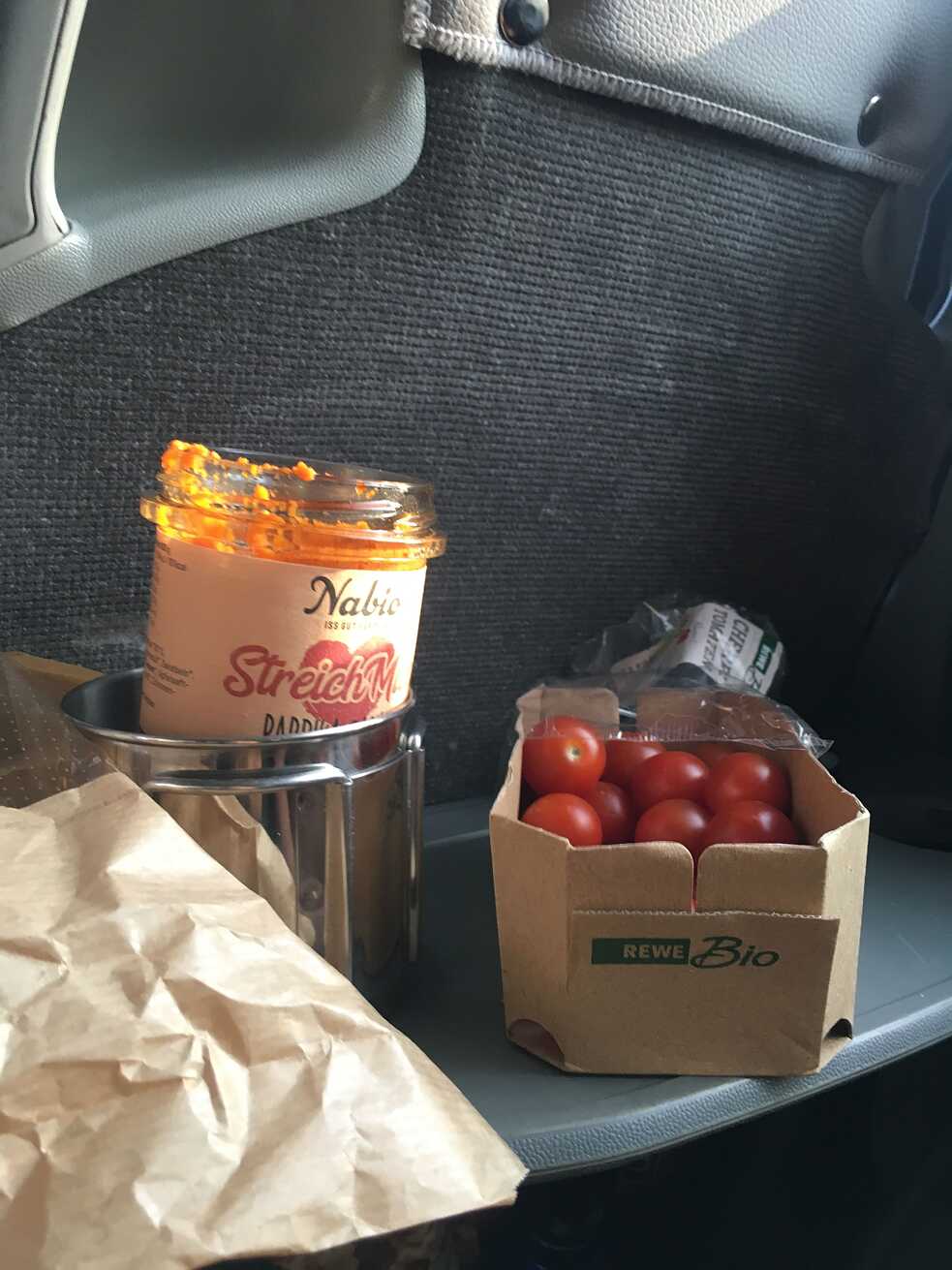 Unsere Snacks auf der ersten Etappe. Auf der letzten Etappe gab es dann Börek, Trockenfrüchte, Oliven und türkischen Honig