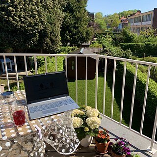 Vue par la fenêtre à Bruxelles