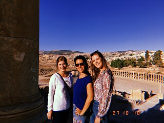 Flora, Larissa und ich