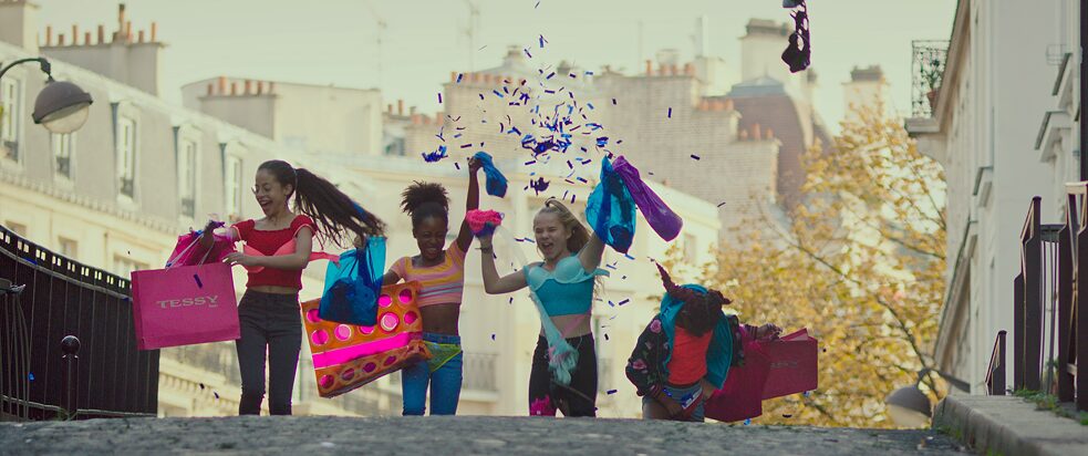 “Mignonnes“ (“Cuties“) by Maïmouna Doucouré 