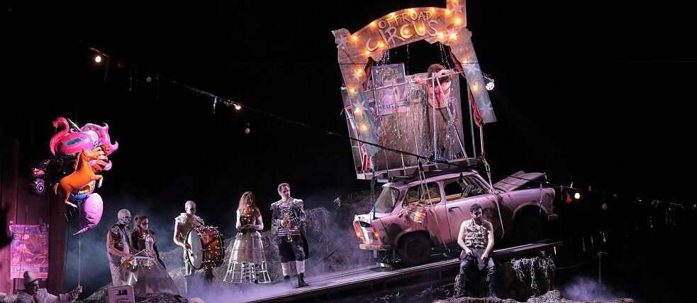 Z opery "Prodaná nevěsta"