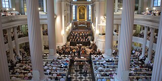 Ein zentraler Veranstaltungsort ist dabei die Thomaskirche in Leipzig, an der Bach zu Lebzeiten selber wirkte.