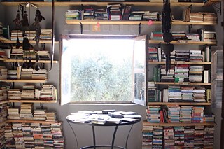 Die super schöne Buchhandlung im Café