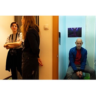 Kwartirnik auf Puschkinskaja 10: Fotograf Frank Gaudlitz auf dem "Thron" im Museum für Nonkonformismus