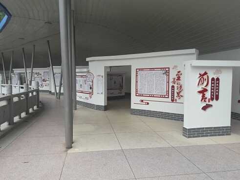 Galerie mit verschiedenen Höhepunkten der chinesischen Geschichte