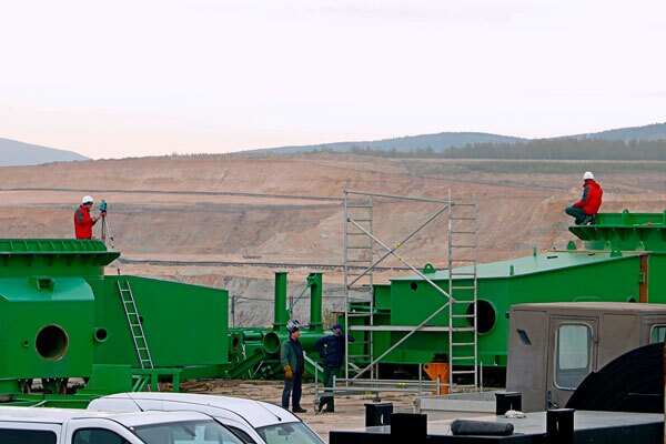Arbeiter im Braunkohletagebau Turów