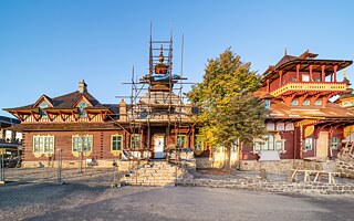 Altneue Baude Libušín – Eine Hütte, die nach Ölfarben riecht und die Unvollkommenheit der manuellen Arbeit feiert