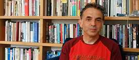 Portret Etgar Keret
