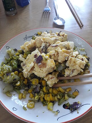 Gemüsepfanne mit Rührei