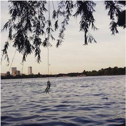 Geht immer: Entspannen am See im Herastrau-Park!