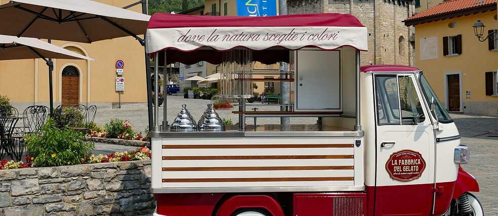 Eisverkäufer, kleine Restaurants, Reiseleiter: Vor allem kleine Unternehmen aus der Tourismusbranche sind aufgrund fehlender Touristen gefährdet.