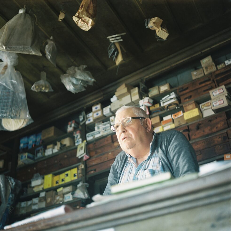 Foto von Senhor Caspar in seinem Laden