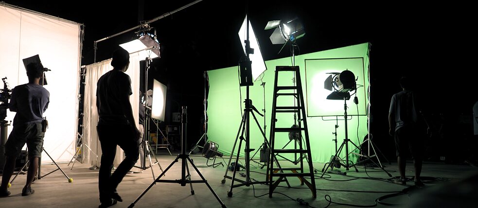 Filming goes green: the ecological message of many films is now coming true behind the scenes.