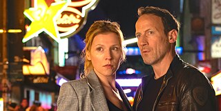 NDR’s Hamburg franchise of the police procedural “Tatort” with Franziska Weisz (left) and (Wotan Wilke Möhring) and has garnered the Green Shooting Pass for several productions, including the episode “Die goldene Zeit” (The Golden Era), which was first broadcast in February 2020.
