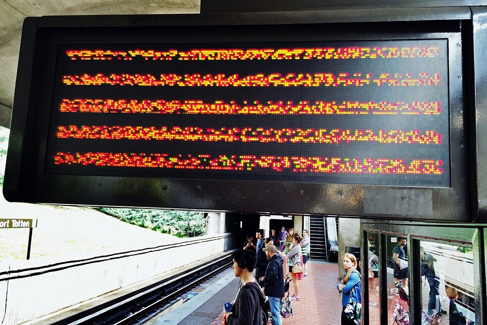 Manchmal zeigen die Schilder in der Washingtoner Metro die Ankunftszeit einer Bahn an. Manchmal haben sie aber auch keine Lust dazu.