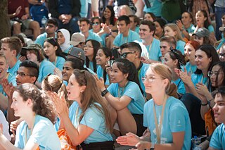 Teilnehme*rinnen der Internationalen Deutscholympiade 2018 in Freiburg 