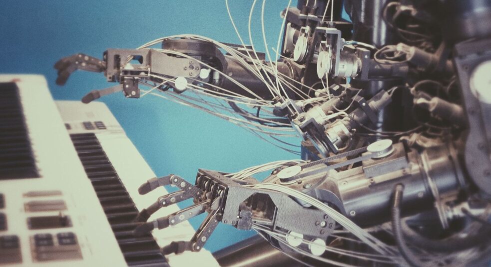 Robot plays piano