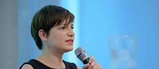 Lorena Jaume-Palasí, Podiumsdiskussion „Tödliche Algorithmen. Dürfen Waffen autonom über Leben und Tod entscheiden?", Heinrich-Böll-Stiftung 2018
