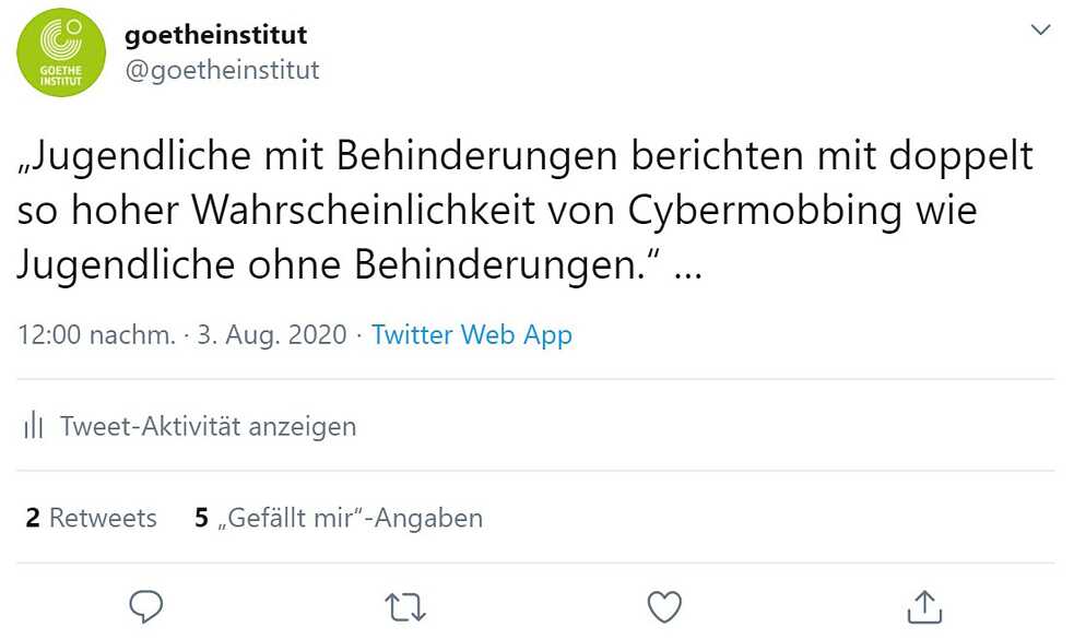 Das Bild ist ein Screenshot des ersten von zwei Tweets von Shai Fuxman, mit dem Inhalt: „Jugendliche mit Behinderungen berichten mit doppelt so hoher Wahrscheinlichkeit von Cybermobbing wie Jugendliche ohne Behinderungen.“ …