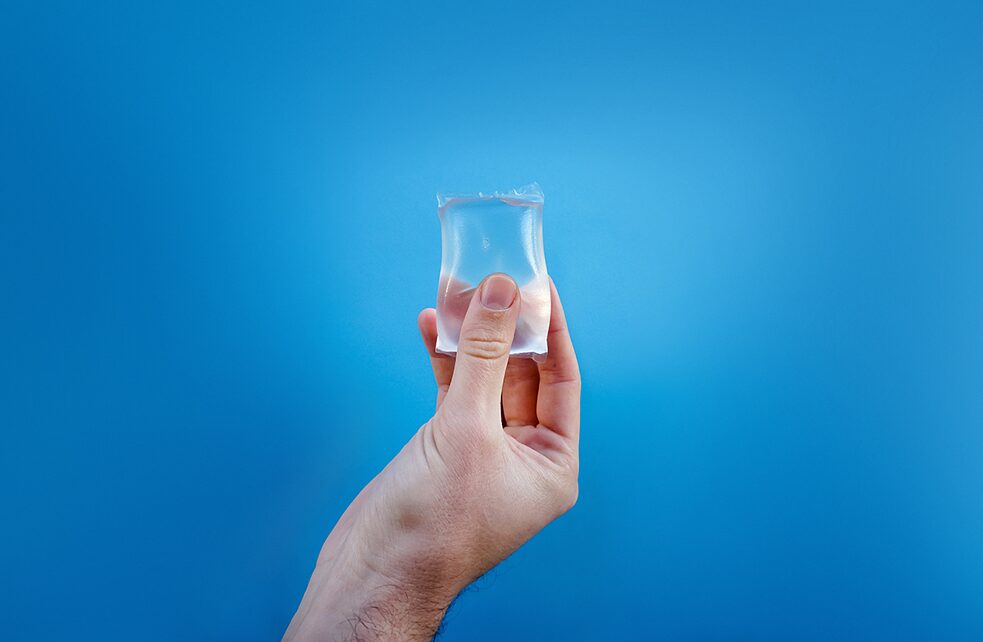 Essbare Wassertüten aus Seetang