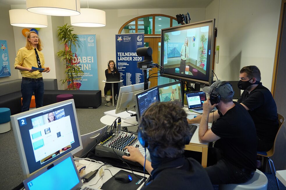 Live mit unserem Moderator und Entertainer Falk Töpfer