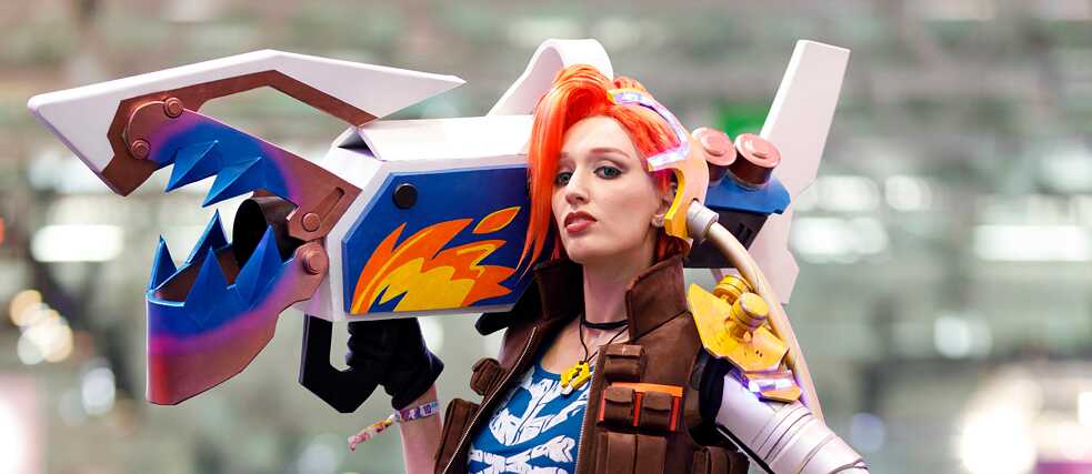 Der und die Kölsche findet immer einen Grund, sich zu verkleiden – außerhalb des Karnevals auch gerne als Cosplay zur Gamescom, der weltweit größten Gamer*innenmesse. 