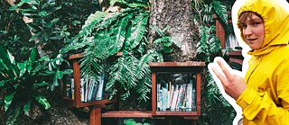 Mara im Regenmantel auf Sylt