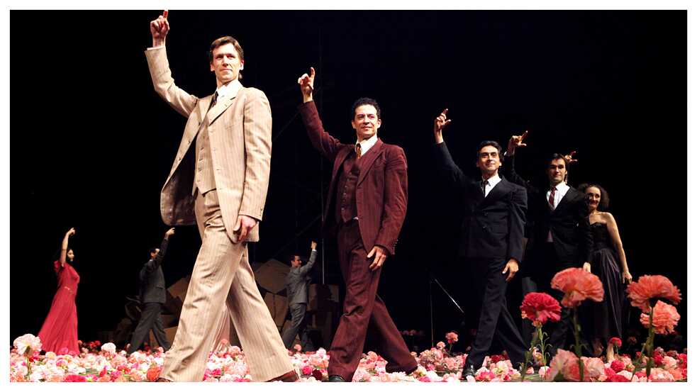Performance of "Nelken" by Pina Bausch at the Tanztheater Wuppertal photographed by Ursula Kaufmann 