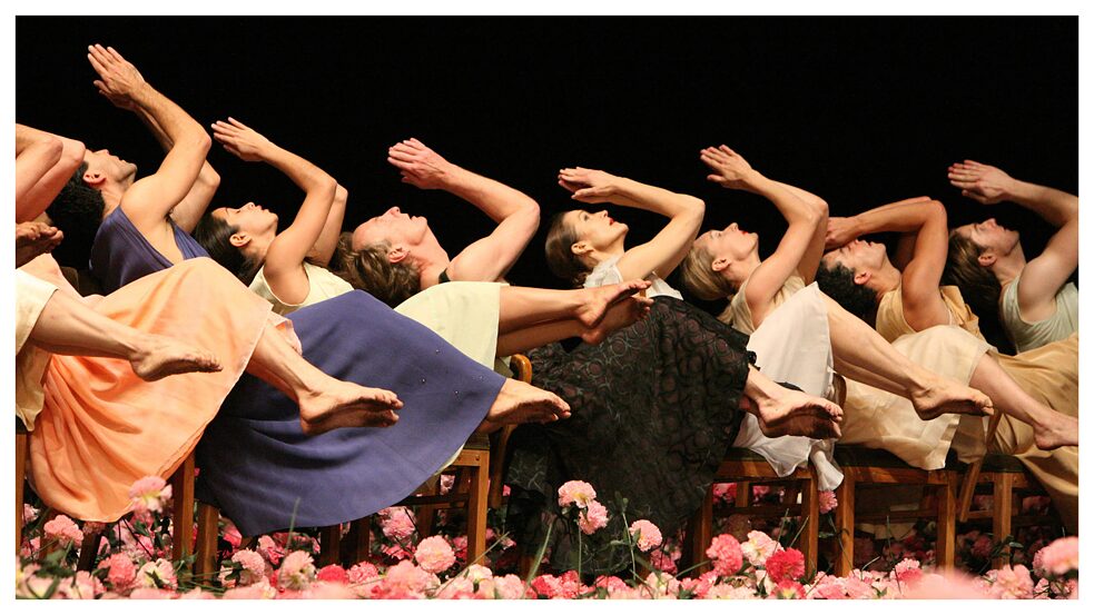 Performance of "Nelken" by Pina Bausch at the Tanztheater Wuppertal photographed by Ursula Kaufmann 