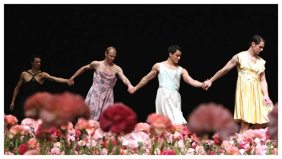 Performance of "Nelken" by Pina Bausch at the Tanztheater Wuppertal photographed by Ursula Kaufmann 