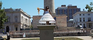 Ada Pinkston, LandMarked, Performance-Serie. | Foto: Chris Chapa