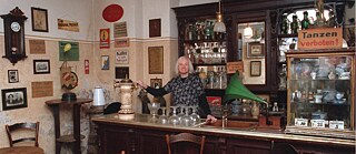 Filmstill „Ich bin meine eigene Frau“