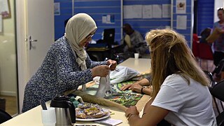 Hommage aux femmes migrantes âgées; Homage to aged migrant women