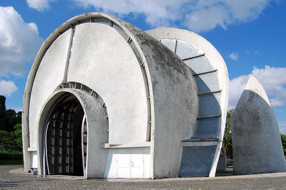 Erinnerungspark/Krematorium, Kiew, Ukraine | Architekt: A. Milezkij, Künstler: V. Melnitschenko, A. Rybatschuk, 1968–1980 | Foto: Nward Erkanjan