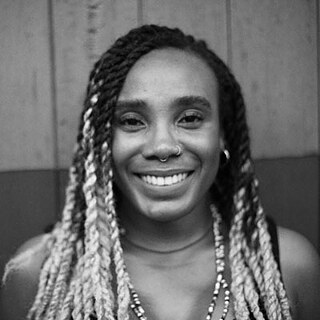  Directora y fundadora de Cimarrón Producciones, una productora cinematográfica con enfoque étnico, social y ambiental liderada por mujeres negras interdisciplinarias, en un trabajo articulado con organizaciones de derechos humanos de Colombia.