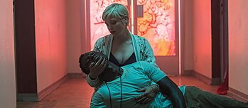 Welket Bungué, Jella Haase in "Berlin Alexanderplatz" (2020)