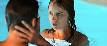  Jacob Matschenz, Paula Beer in "Undine" (2020)