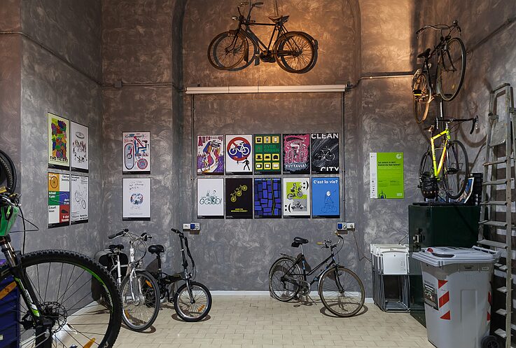 La mostra “Sai andare in bici?” esposta alla Bicycle House