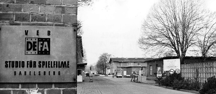Zona de entrada dos estúdios cinematográficos de Babelsberg, em Potsdam: Nos tempos da RDA, a empresa estatal DEFA era a principal produtora nestes estúdios.