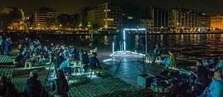 Performance „Sandmen. Dreaming in/of Europe“ von Thomas Velissaris im Kontext von Freiraum 2019 | Foto: Angelos Tsombanidis