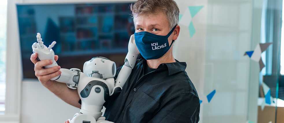 Robot NAO v pražském Goethe-Institutu