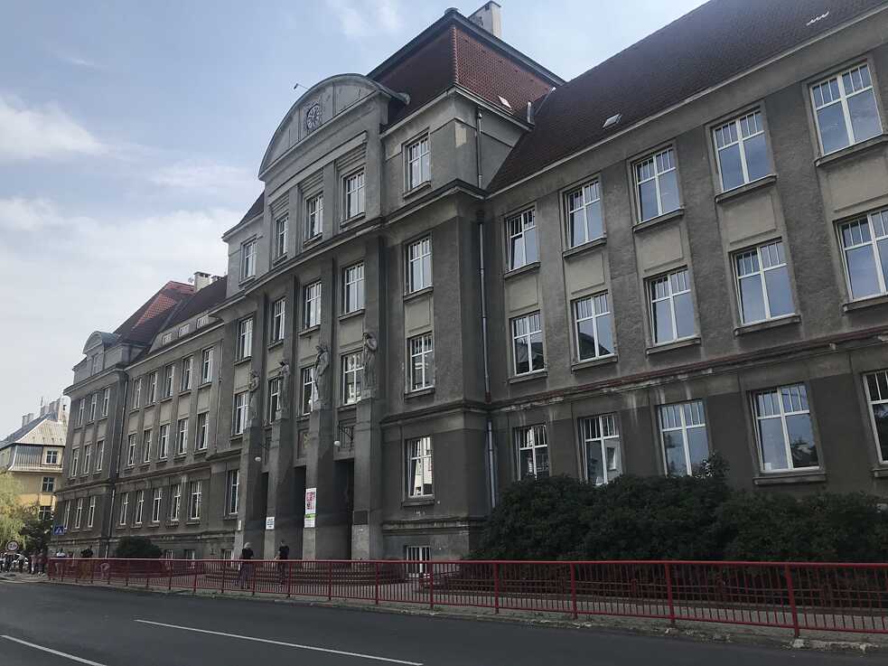 Die Husová-Grundschule
