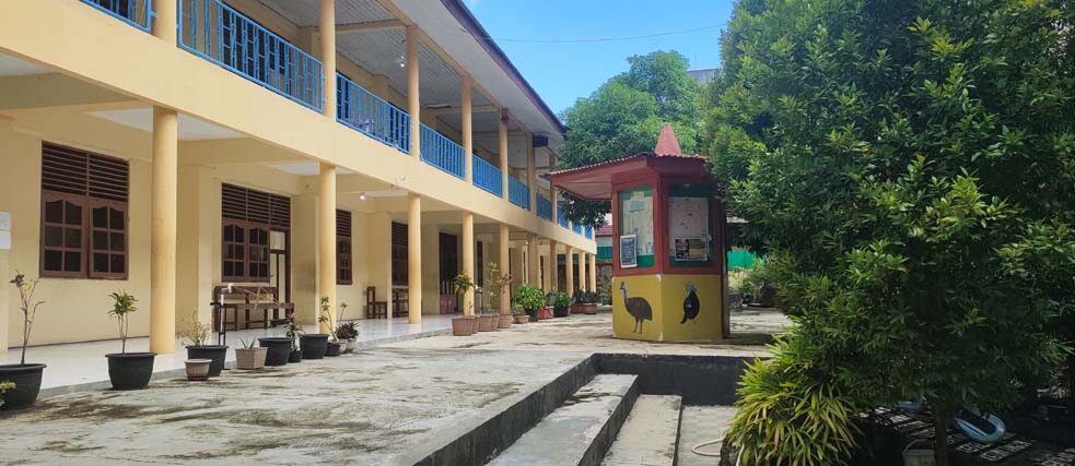 Schulgebäude der SMA Model YPPK Agustinus Sorong