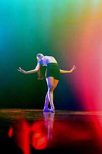 Sharon Alfaro_Tanz
