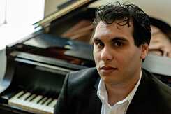 Milton Fernandez