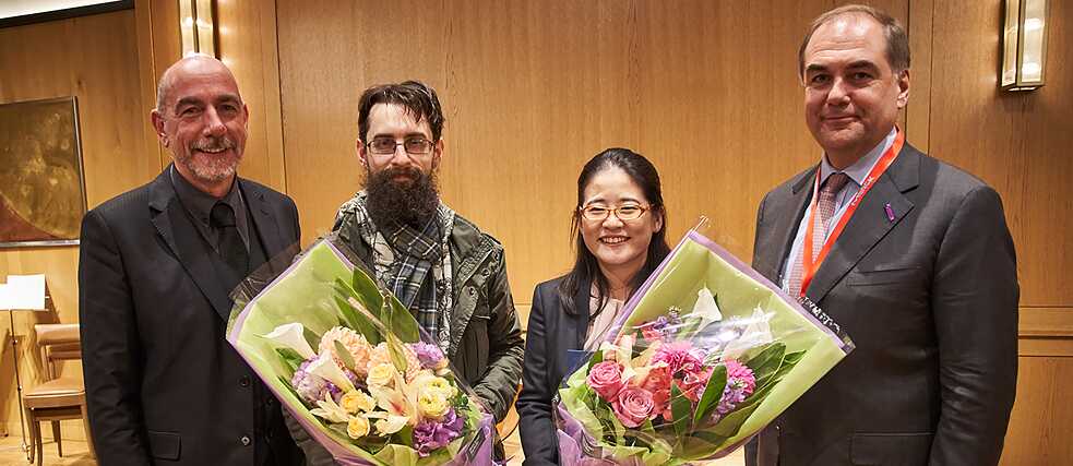 2018年の受賞者、作家クレメンス・J・ゼッツ氏と翻訳者犬飼彩乃氏
