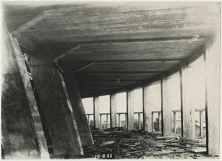 Bau des Hauses der Kultur und Wissenschaft, Baugerüst des Bühnenpodiums, 1933